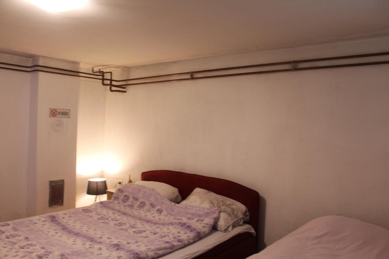 Apartman Benjamin Lägenhet Tuzla Exteriör bild